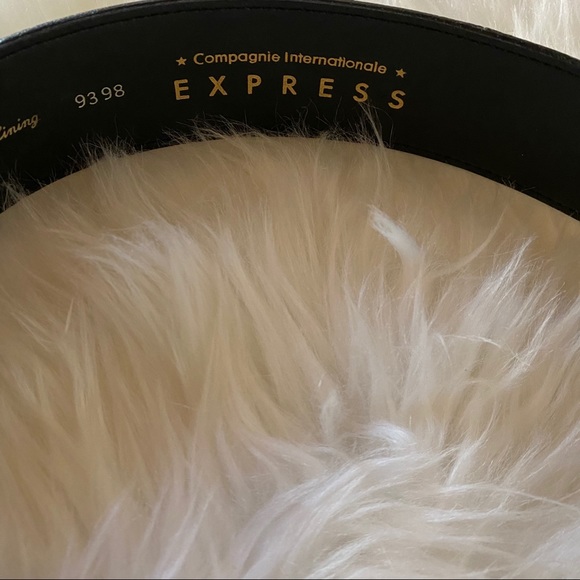 Express 80’s VTG Black and White Belt - Picture 3 of 5